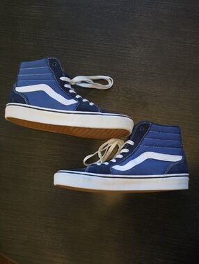 Vans High-Top Old Skool Sneakers in Blue Navy and White